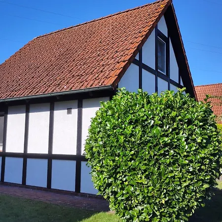 Ruhiges Elbhaeuschen Nahe Hamburg *