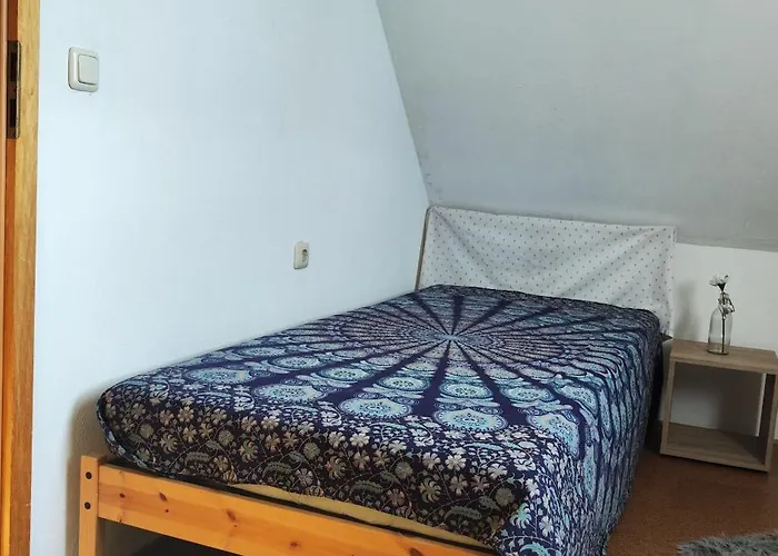 Ruhiges Elbhaeuschen Nahe Hamburg *